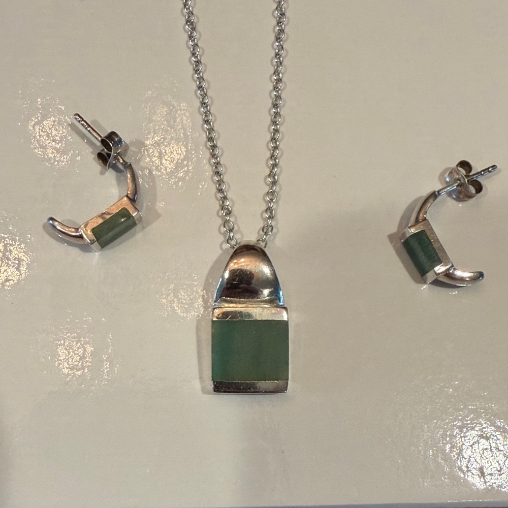 Jade Stone Silver Pendant Necklace with Matching Earrings